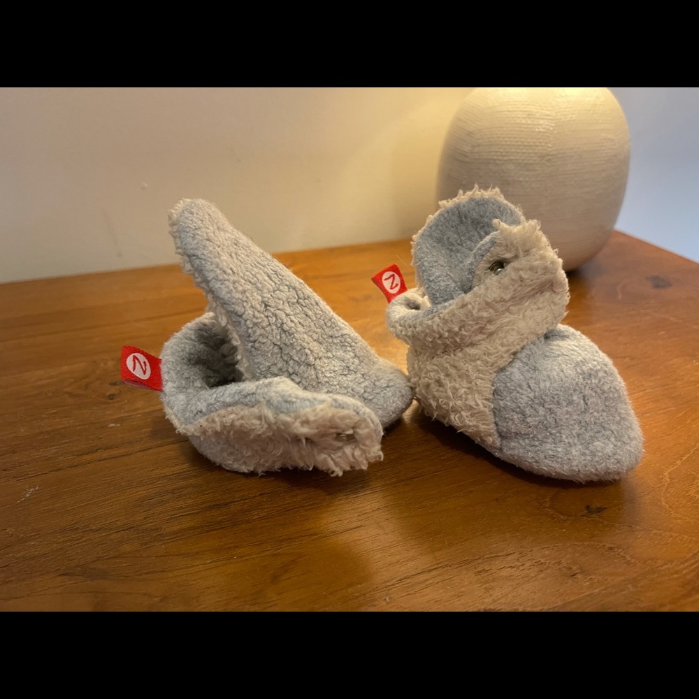 Zutano fleece booties